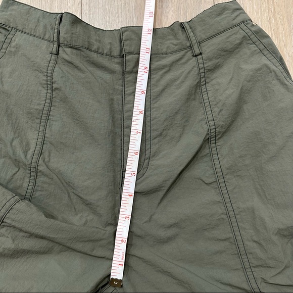 green parachute cargo pants - Picture 4 of 6